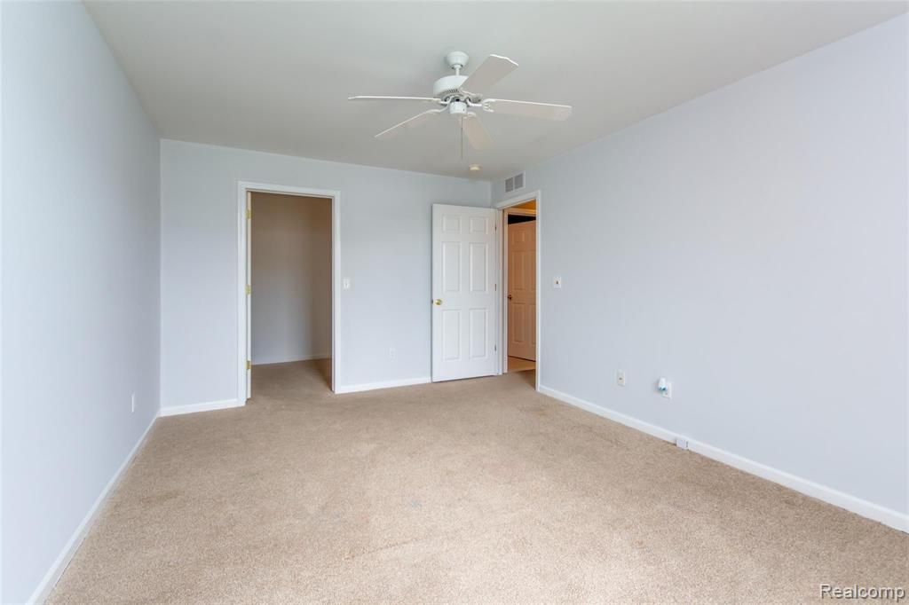 46130 Rhodes Drive Macomb, MI 48044 - Photo 11 of 16 Gallery Image 11