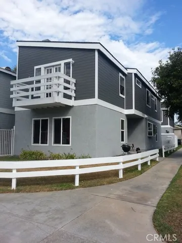 $4,495 | 502 12th Street, Huntington Beach, CA 92648