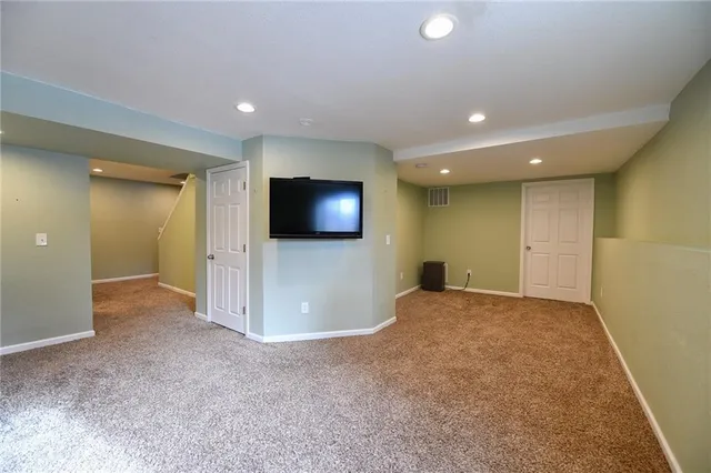 $419,000 | 15529 West 83rd Terrace, Lenexa, KS 66219