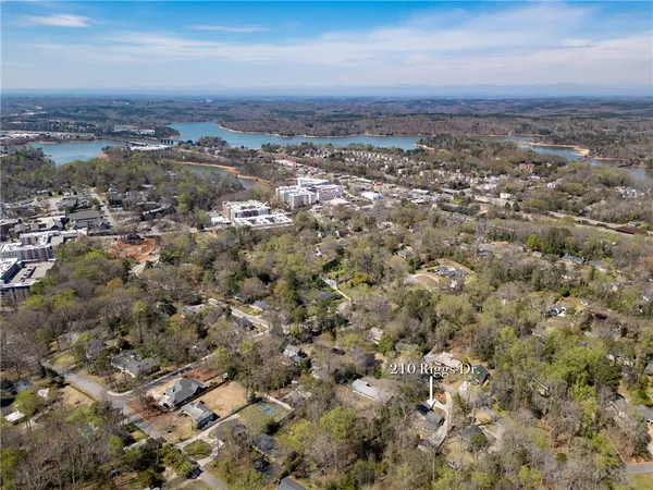 $772,000 | 210 Riggs Drive, Clemson, SC 29631