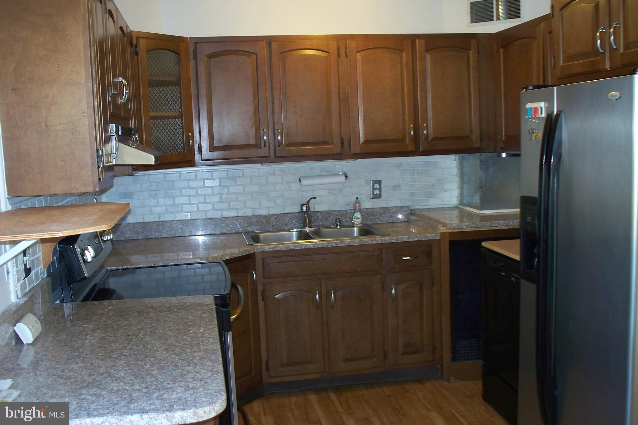 34 Micahill Road Levittown, PA 19056 - Photo 15 of 24 Kitchen
