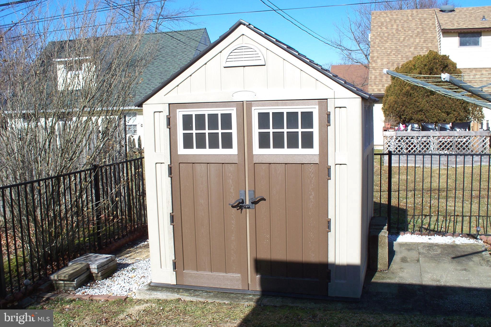 34 Micahill Road Levittown, PA 19056 - Photo 7 of 24 Shed