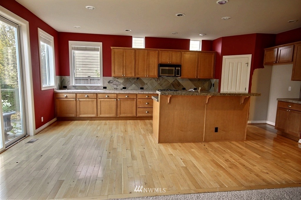 5311 Northeast 3rd Street Renton, WA 98059 - Photo 4 of 14