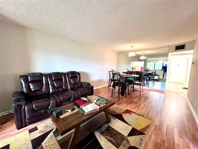 $130,000 | 4820 Lucerne Lakes Boulevard West, Unit 207, Lake Worth, FL 33467