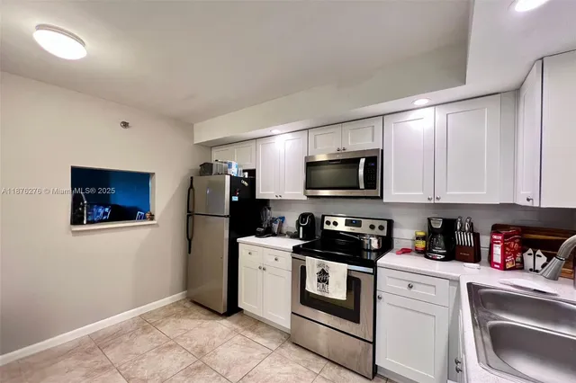 $130,000 | 4820 Lucerne Lakes Boulevard West, Unit 207, Lake Worth, FL 33467
