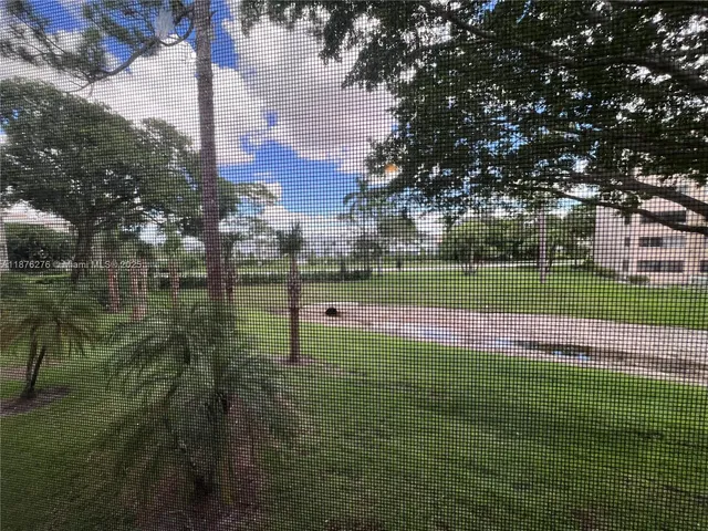 $130,000 | 4820 Lucerne Lakes Boulevard West, Unit 207, Lake Worth, FL 33467