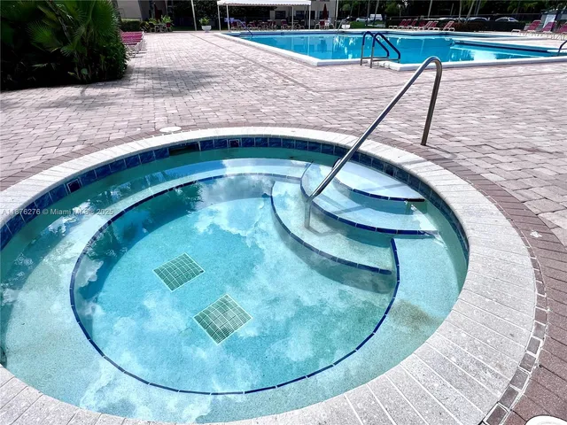 $130,000 | 4820 Lucerne Lakes Boulevard West, Unit 207, Lake Worth, FL 33467