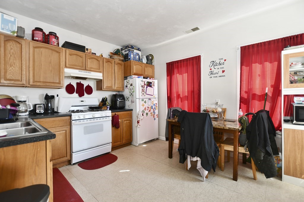 8 Lund Street Worcester, MA 01607 - Photo 15 of 31 Gallery Image 15