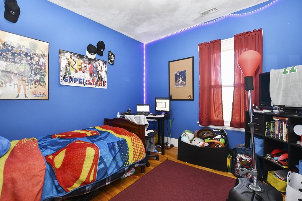 8 Lund Street Worcester, MA 01607 - Photo 17 of 31 Gallery Image 17