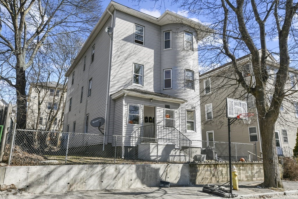 8 Lund Street Worcester, MA 01607 - Photo 27 of 31 Gallery Image 27