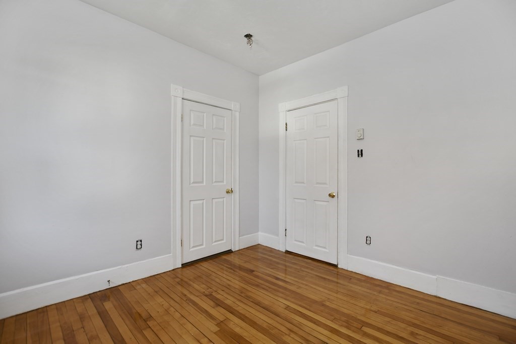 8 Lund Street Worcester, MA 01607 - Photo 7 of 31 Gallery Image 7