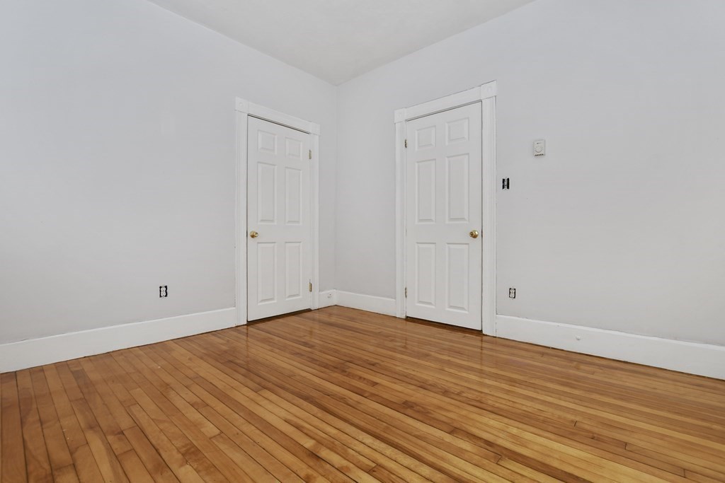8 Lund Street Worcester, MA 01607 - Photo 9 of 31 Gallery Image 9