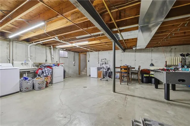 $324,900 | 812 Pleasant Street, Odessa, MO 64076