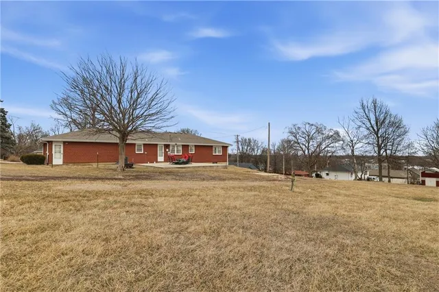 $324,900 | 812 Pleasant Street, Odessa, MO 64076