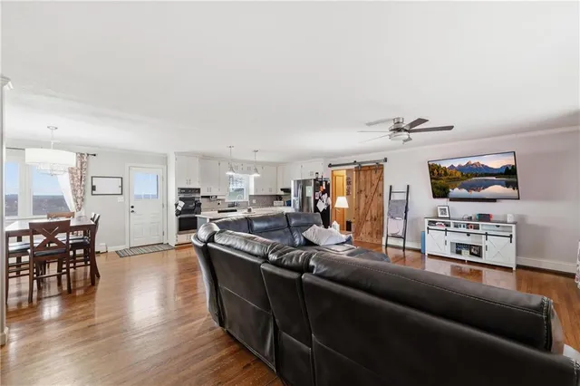 $324,900 | 812 Pleasant Street, Odessa, MO 64076