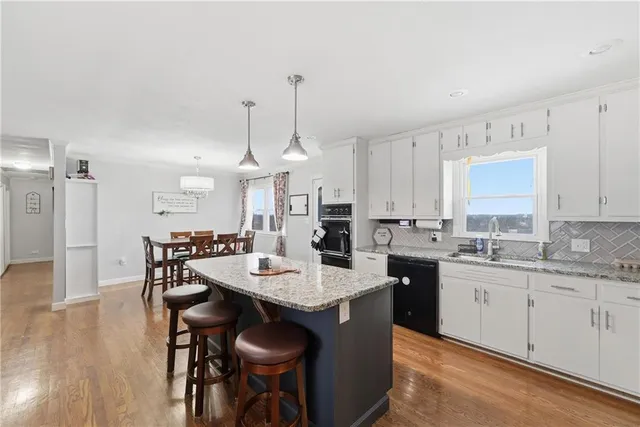 $324,900 | 812 Pleasant Street, Odessa, MO 64076