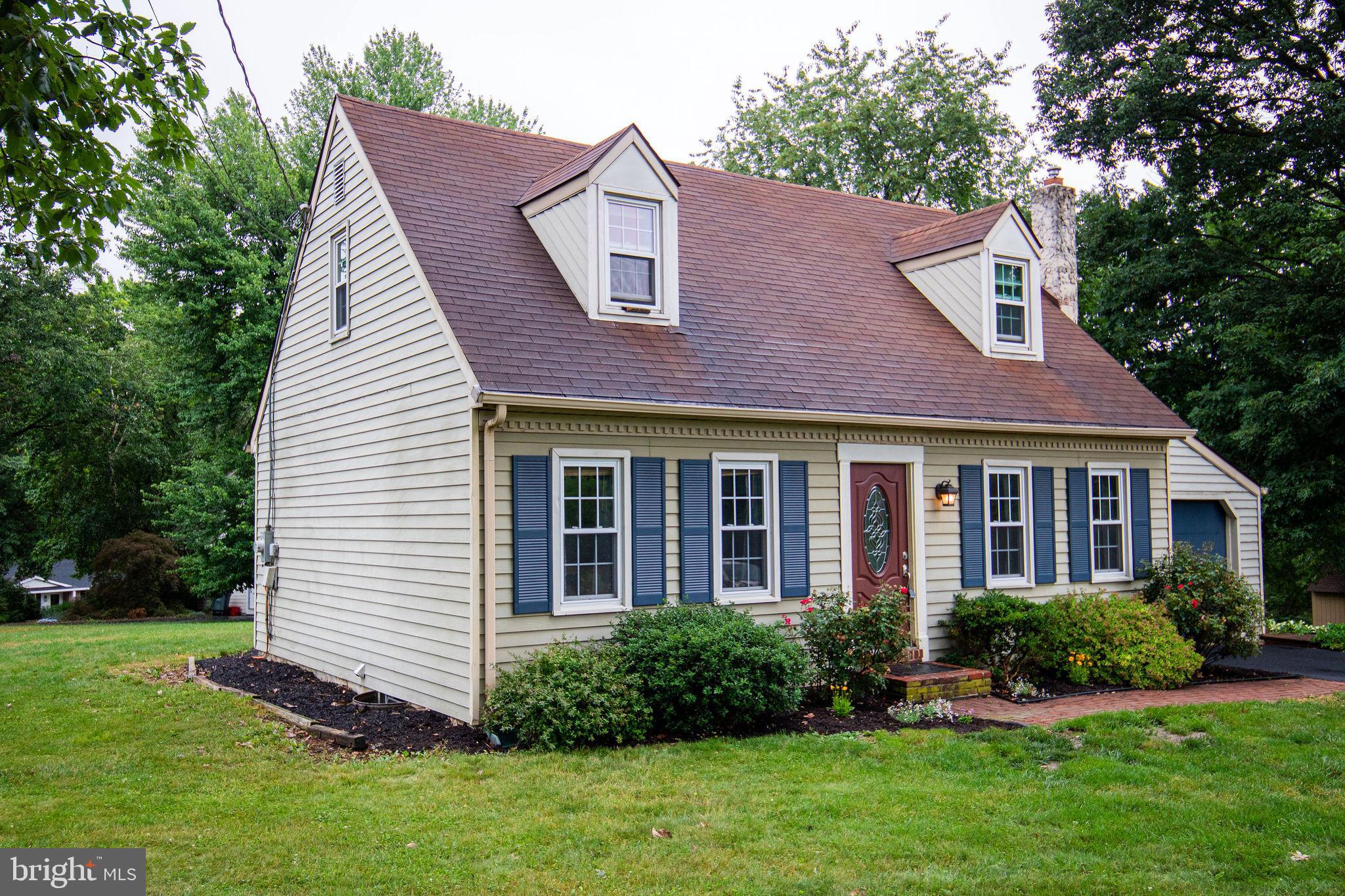 4 Picnic Woods Road Lititz, PA 17543 - Photo 3 of 46