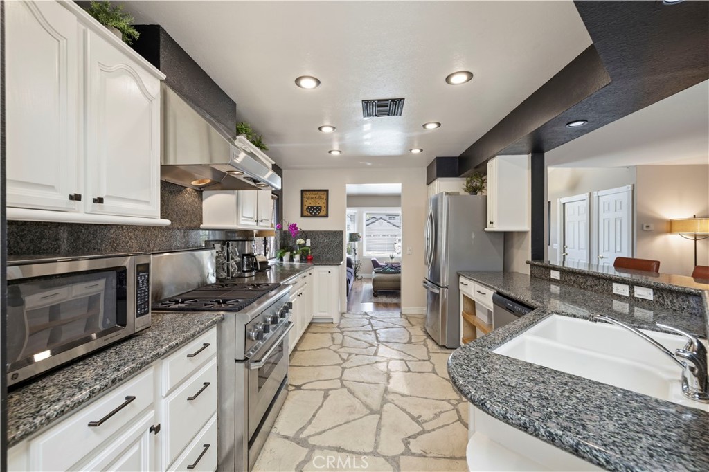 28149 Branch Road Castaic, CA 91384 - Photo 11 of 36