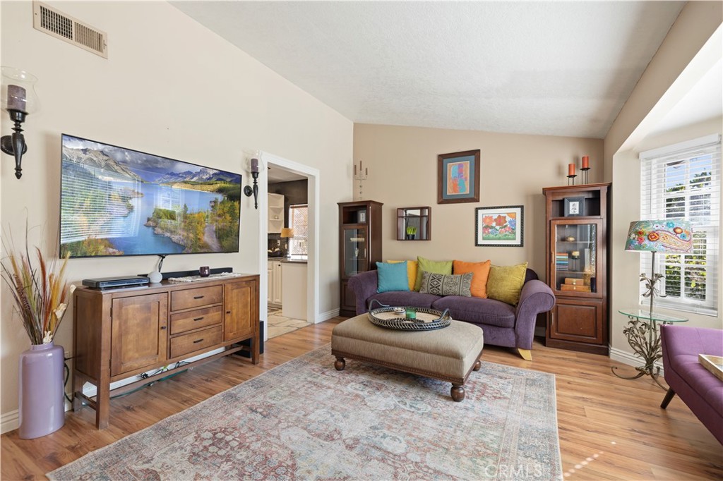 28149 Branch Road Castaic, CA 91384 - Photo 5 of 36