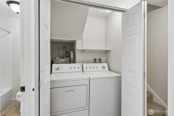 $2,600 | 14526 Northeast 31st Street, Unit 16C, Bellevue, WA 98007