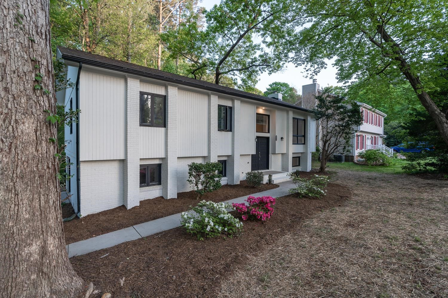 6538 Glendower Road Raleigh, NC 27613 - Photo 2 of 37 Photo 2