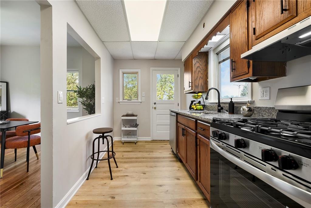 3260 McRoberts Road Pittsburgh, PA 15234 - Photo 8 of 37 Gallery Image 8