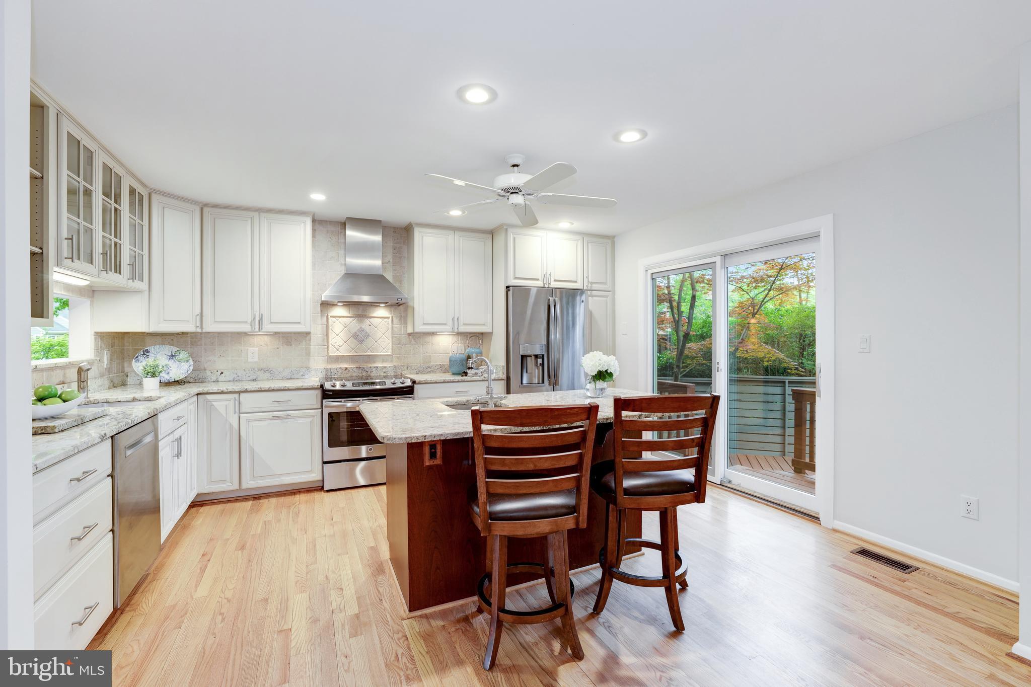 1924 Lakeport Way Reston, VA 20191 - Photo 17 of 68 Gallery Image 17