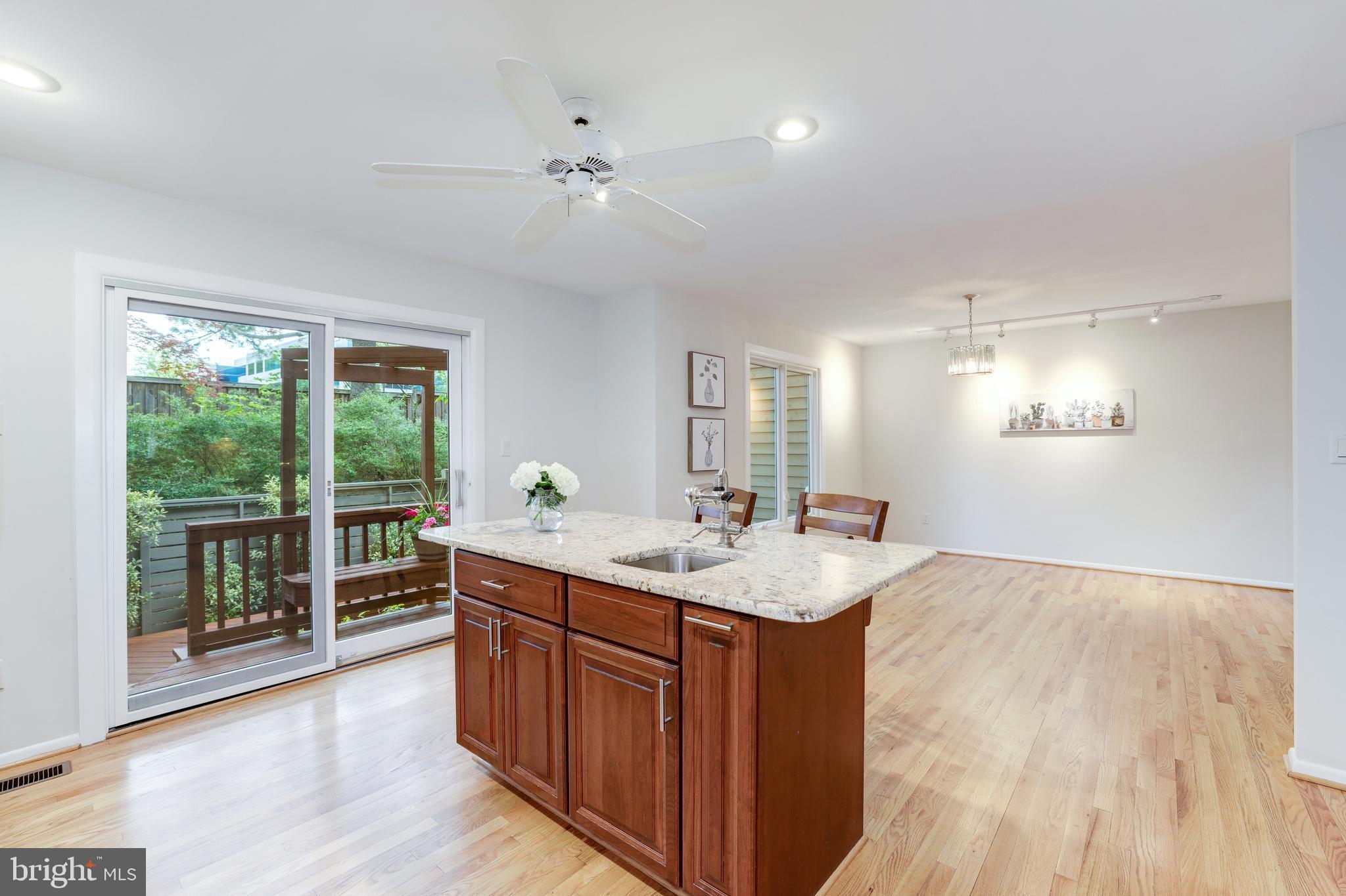 1924 Lakeport Way Reston, VA 20191 - Photo 18 of 68 Gallery Image 18