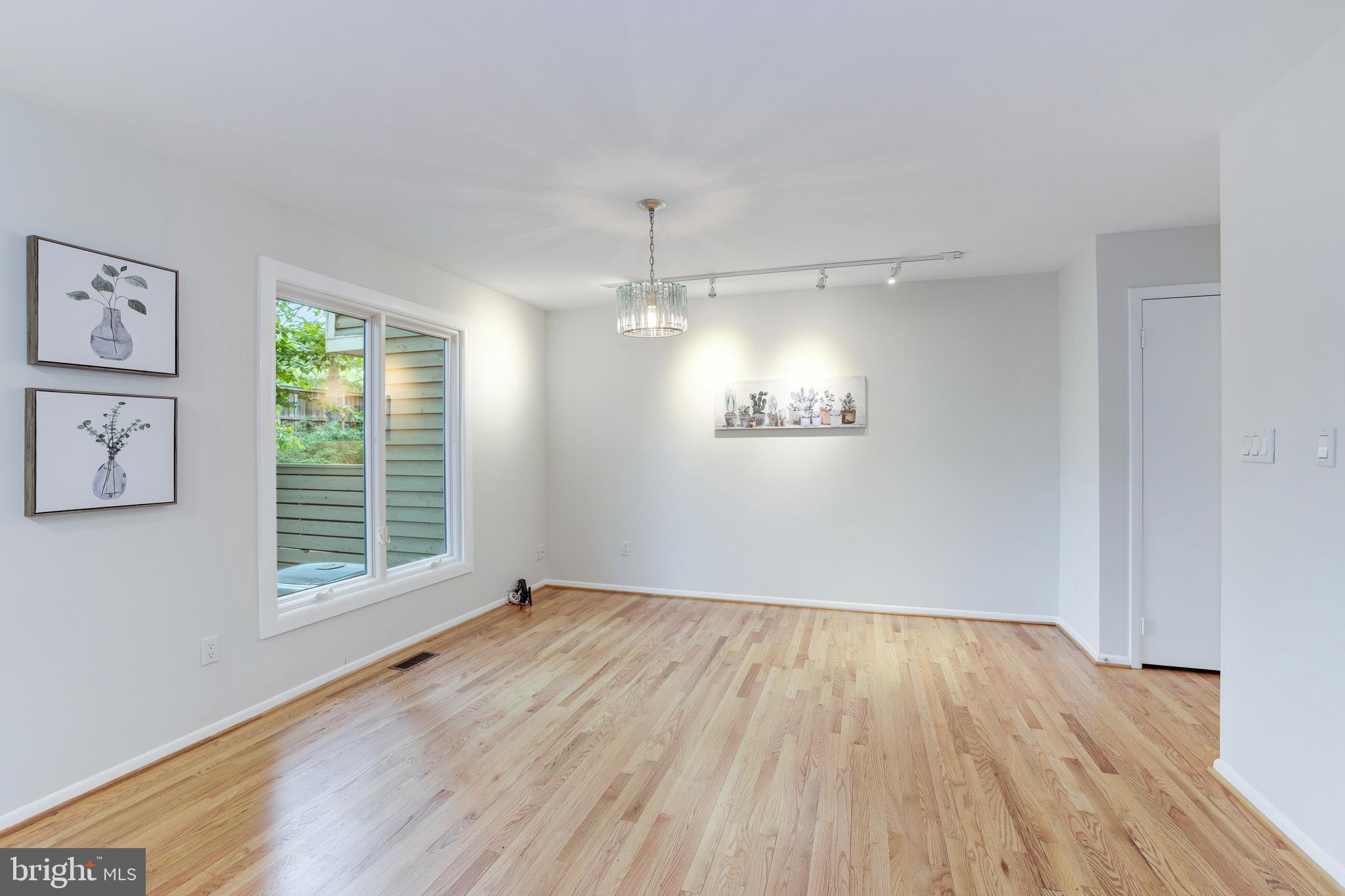 1924 Lakeport Way Reston, VA 20191 - Photo 20 of 68 Gallery Image 20