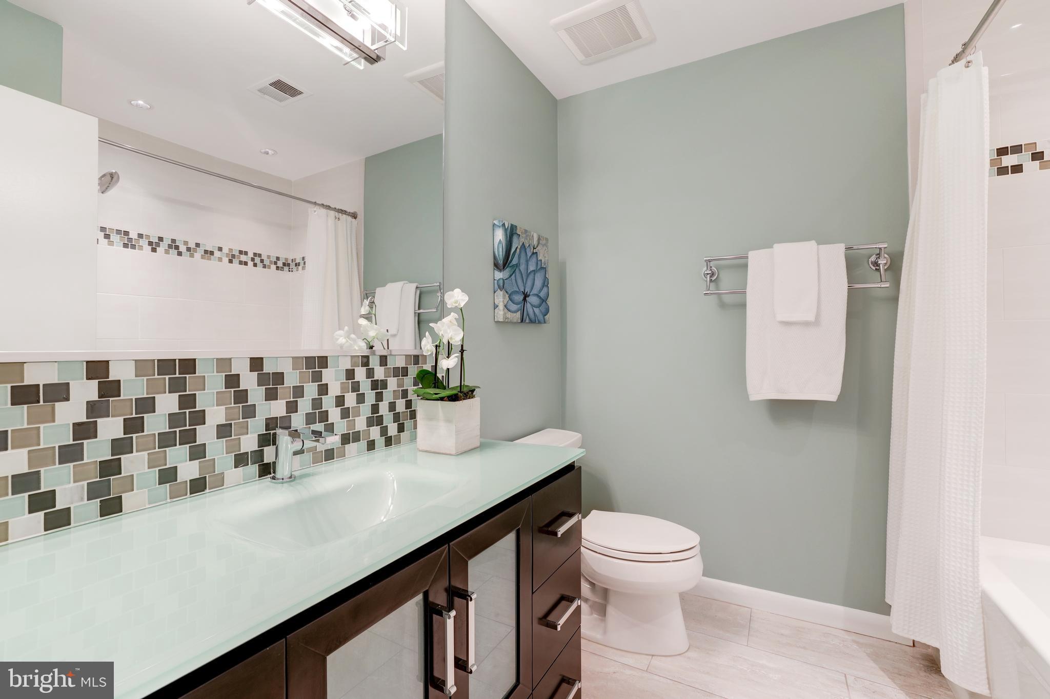 1924 Lakeport Way Reston, VA 20191 - Photo 29 of 68 Gallery Image 29
