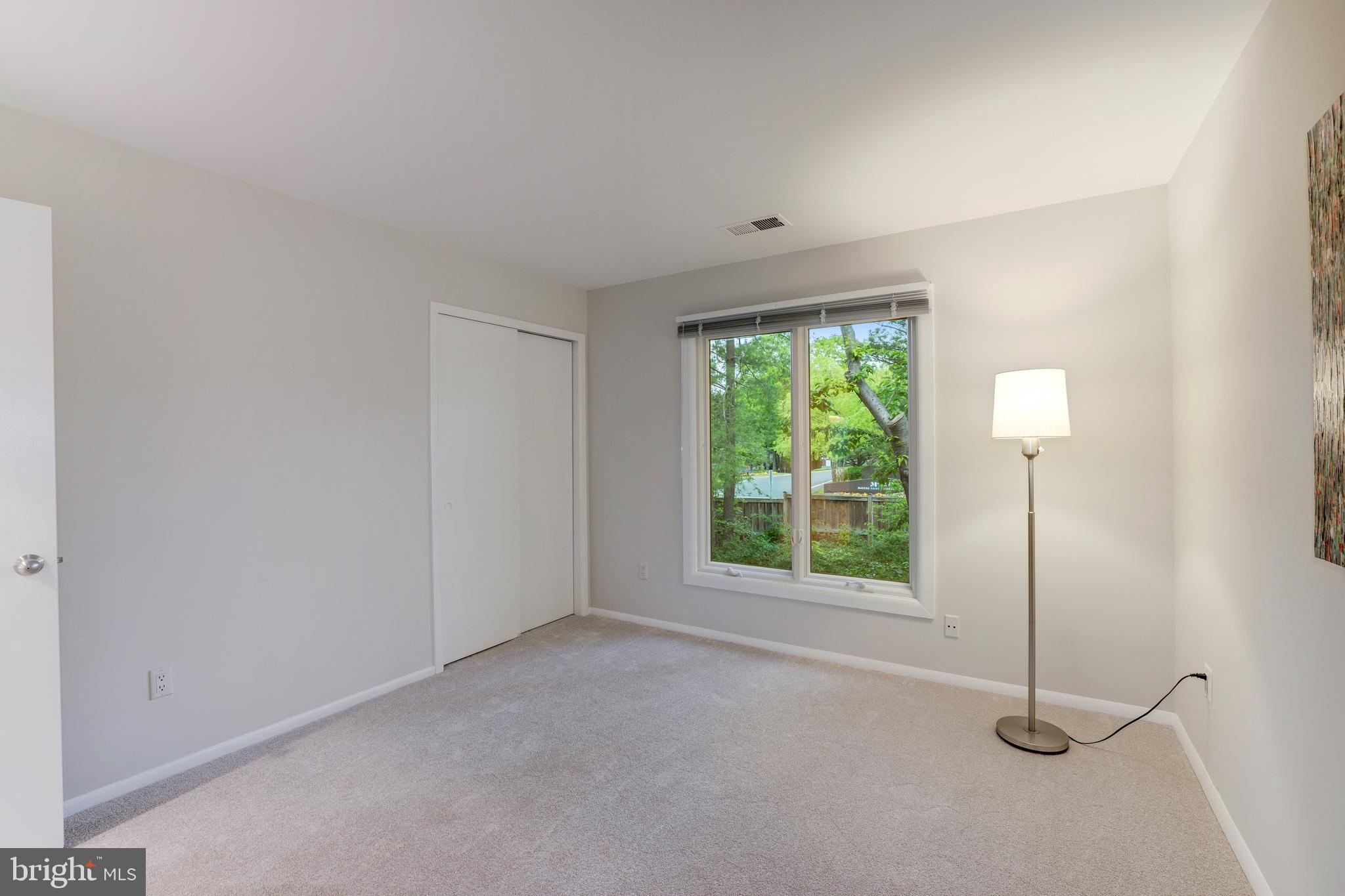 1924 Lakeport Way Reston, VA 20191 - Photo 34 of 68 Gallery Image 34