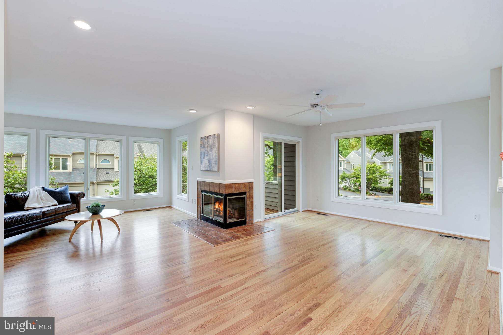 1924 Lakeport Way Reston, VA 20191 - Photo 7 of 68 Gallery Image 7