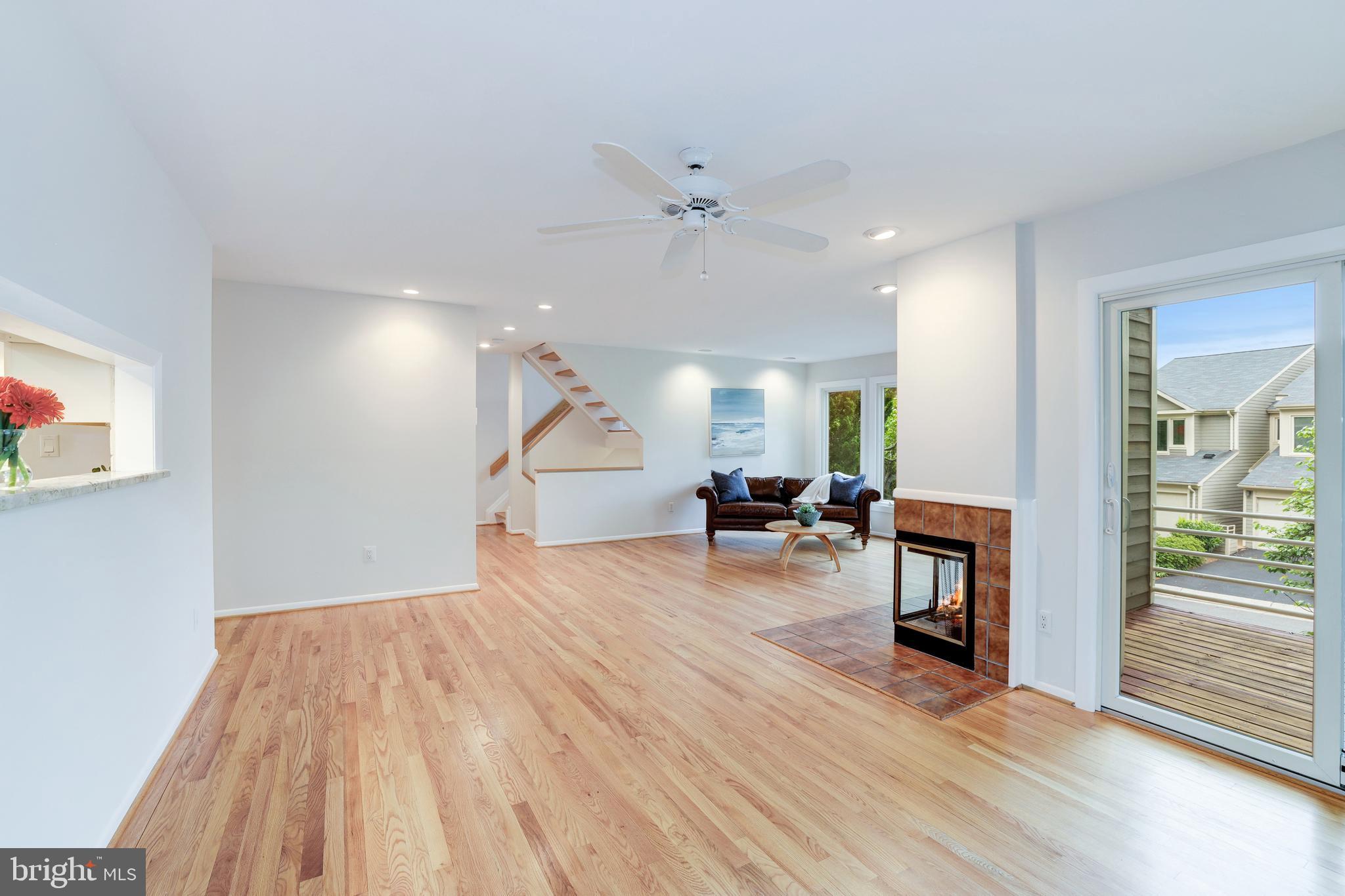 1924 Lakeport Way Reston, VA 20191 - Photo 8 of 68 Gallery Image 8