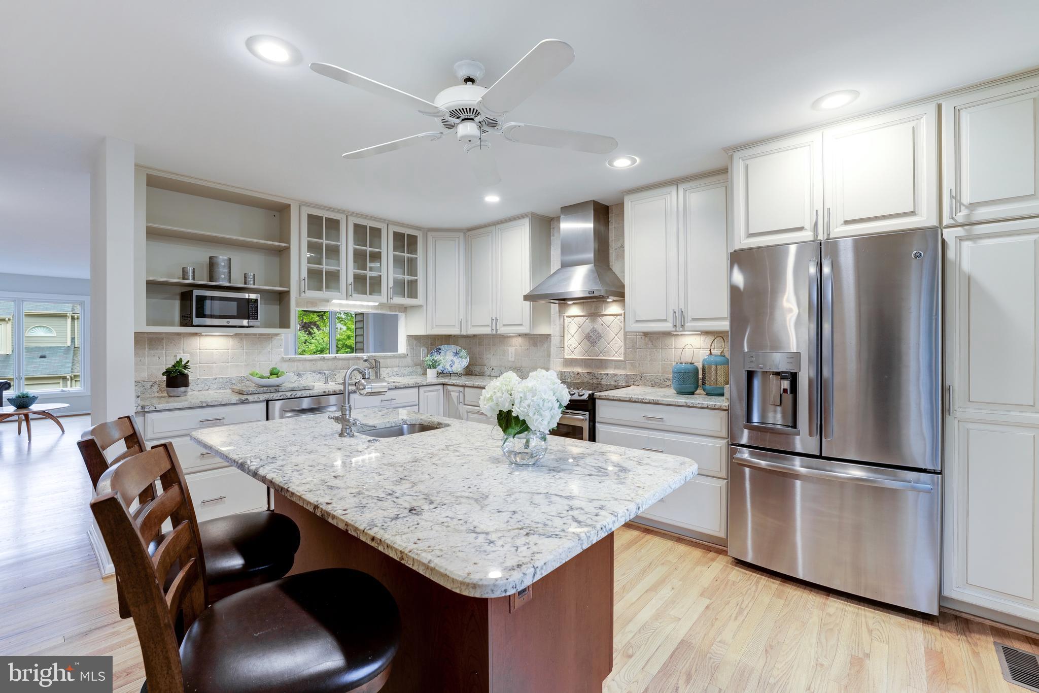 1924 Lakeport Way Reston, VA 20191 - Photo 10 of 68 Gallery Image 10