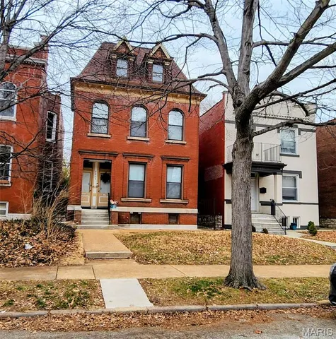 $1,775 | 2035 Allen Avenue, Unit 2, St. Louis, MO 63104