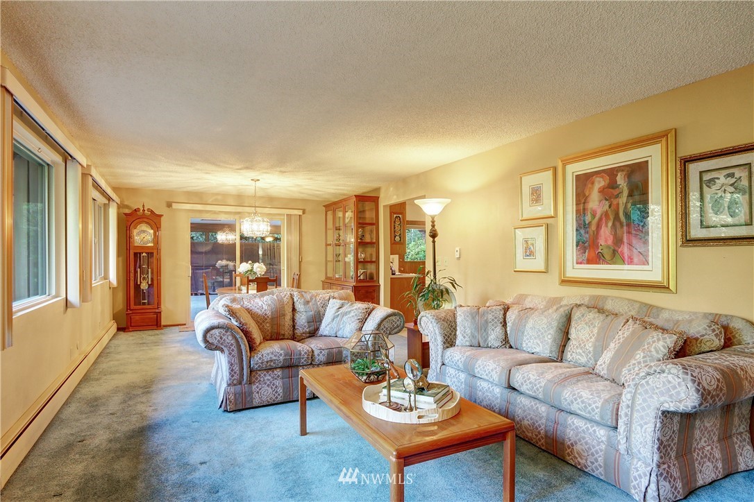 18415 West Spring Lake Drive Southeast Renton, WA 98058 - Photo 12 of 40