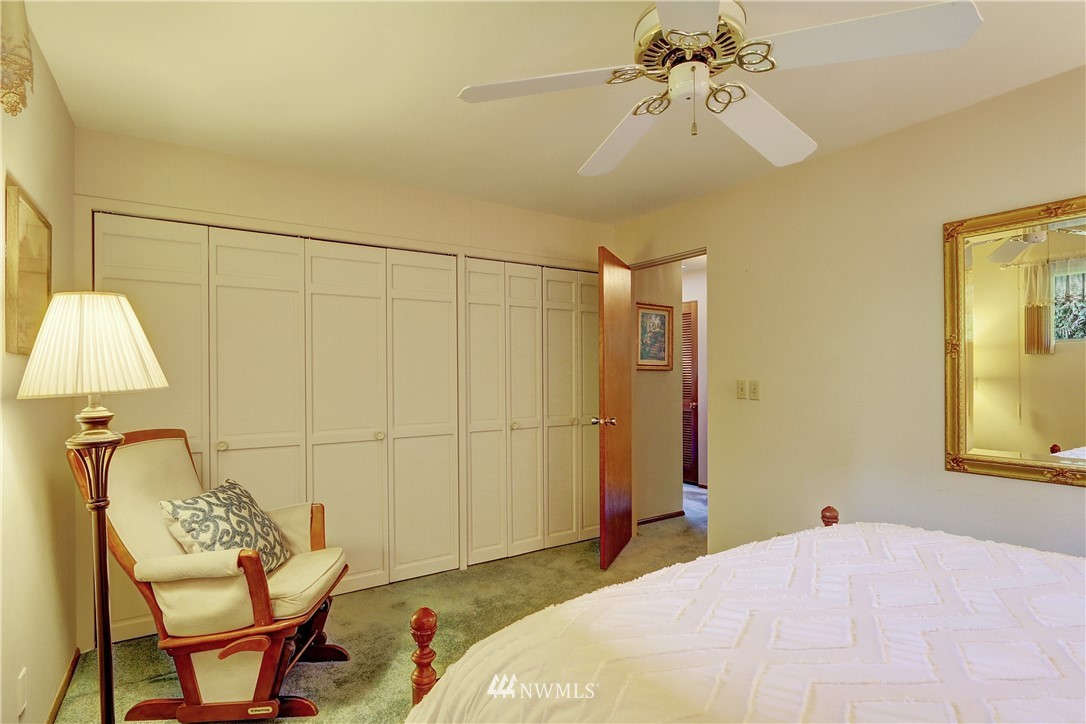 18415 West Spring Lake Drive Southeast Renton, WA 98058 - Photo 16 of 40