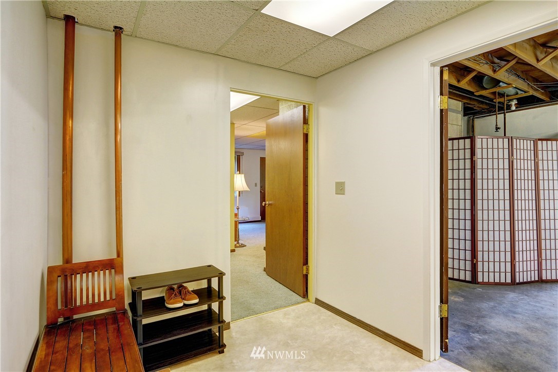 18415 West Spring Lake Drive Southeast Renton, WA 98058 - Photo 20 of 40