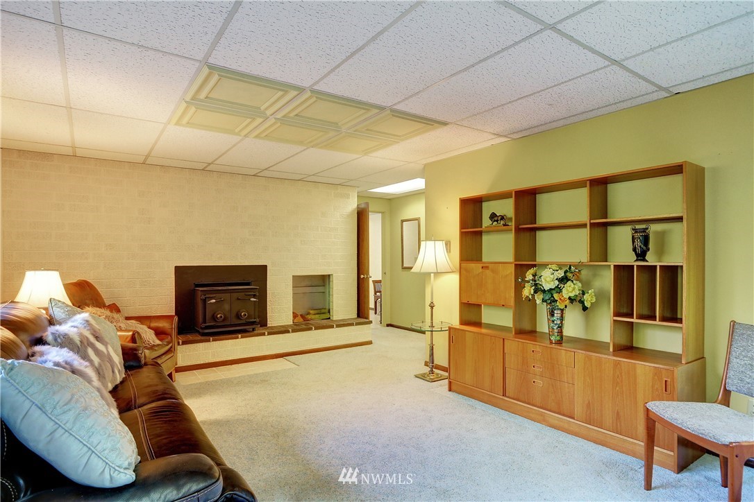 18415 West Spring Lake Drive Southeast Renton, WA 98058 - Photo 21 of 40