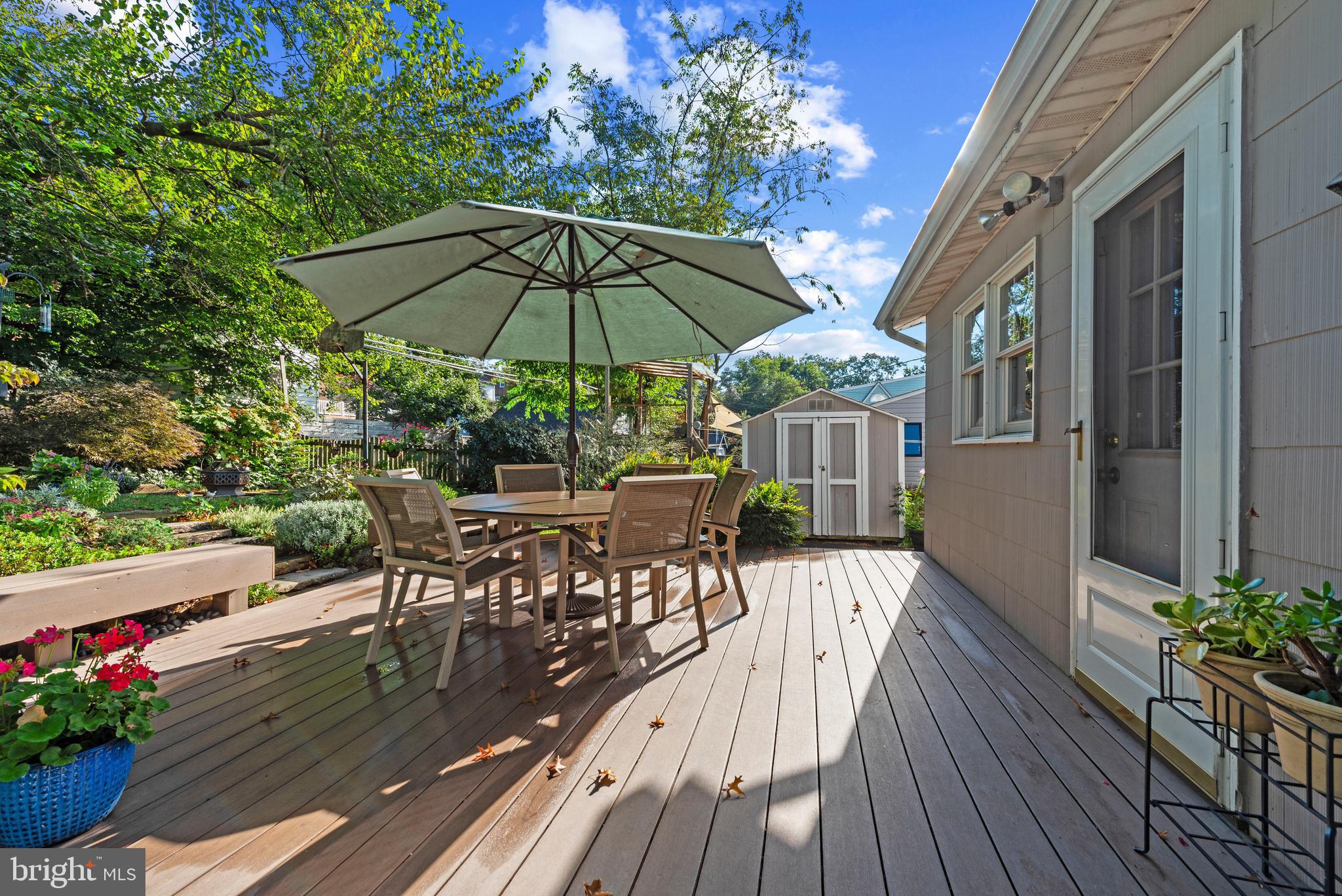 706 Murdock Road Baltimore, MD 21212 - Photo 32 of 39 a view of a patio with furniture and wooden floor