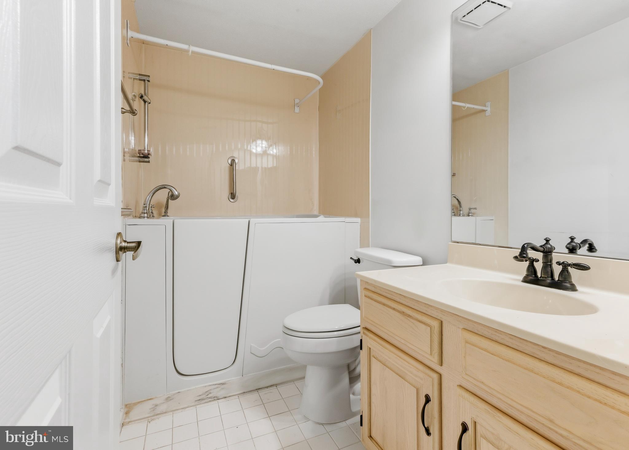 903 Ginger Court Mount Laurel, NJ 08054 - Photo 11 of 17 Full Hall Bath