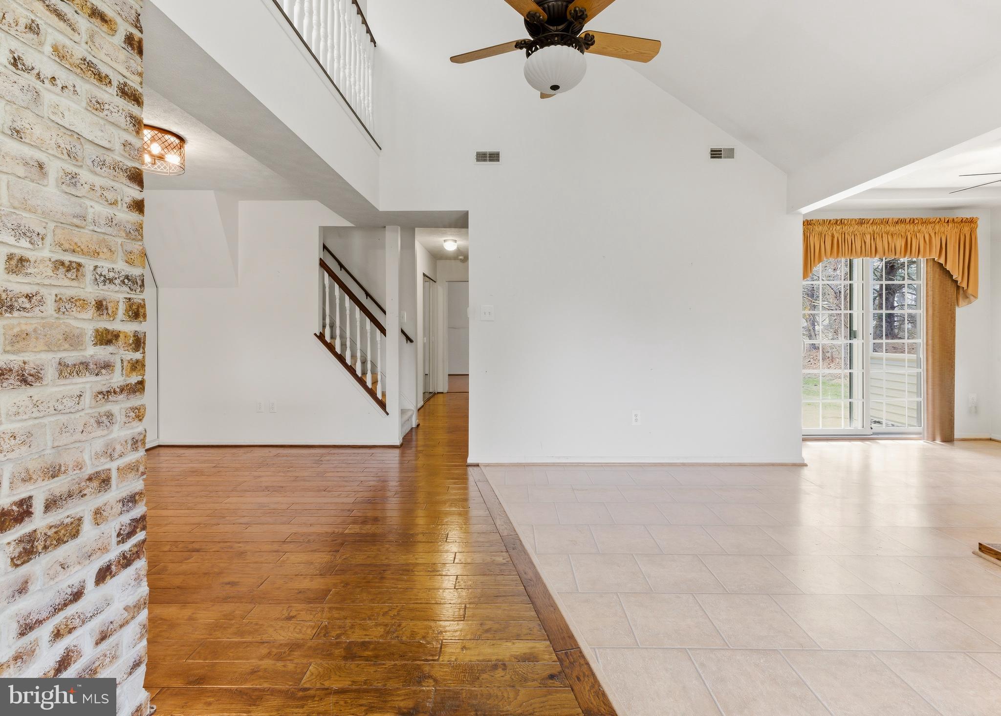 903 Ginger Court Mount Laurel, NJ 08054 - Photo 2 of 17 Entry Way