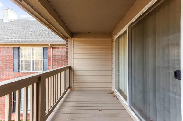 $319,000 | 28471 Carlton Way Drive, Novi, MI 48377