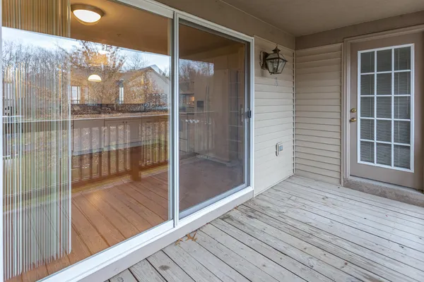 $319,000 | 28471 Carlton Way Drive, Novi, MI 48377