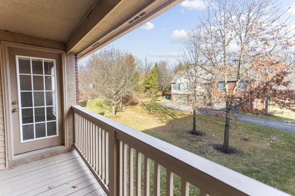 $319,000 | 28471 Carlton Way Drive, Novi, MI 48377