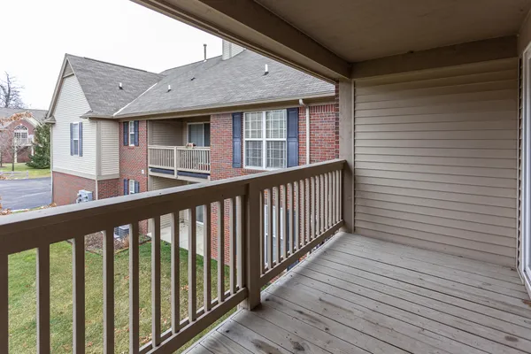 $319,000 | 28471 Carlton Way Drive, Novi, MI 48377