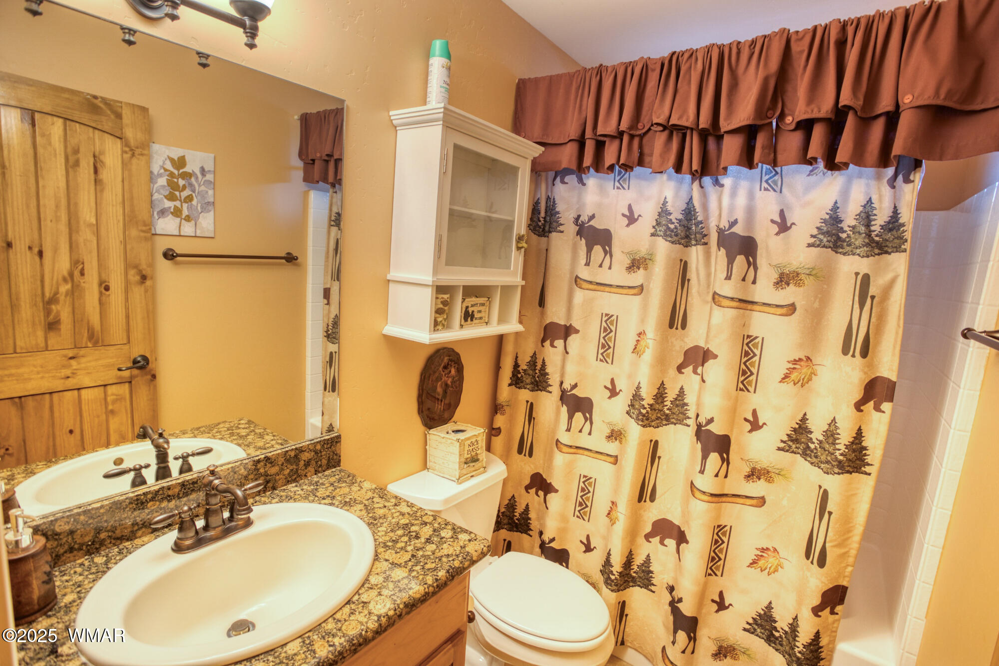 2043 Rocky Road Show Low, AZ 85901 - Photo 25 of 36 Guest Bath