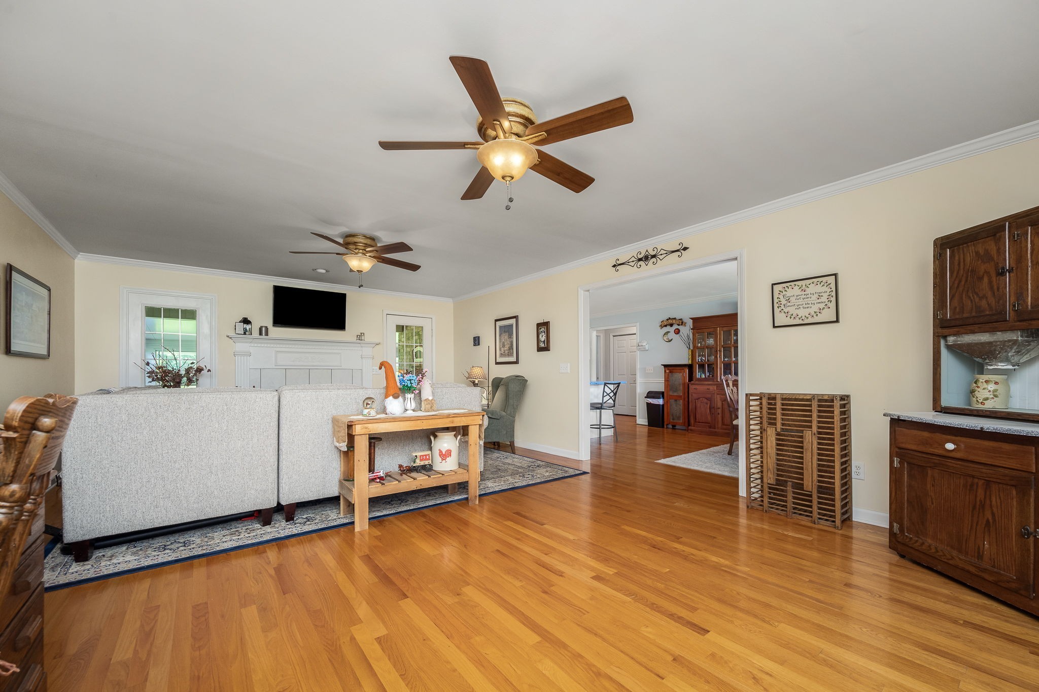 4330 River Lane Milton, TN 37118 - Photo 7 of 44 a living room with furniture and a flat screen tv