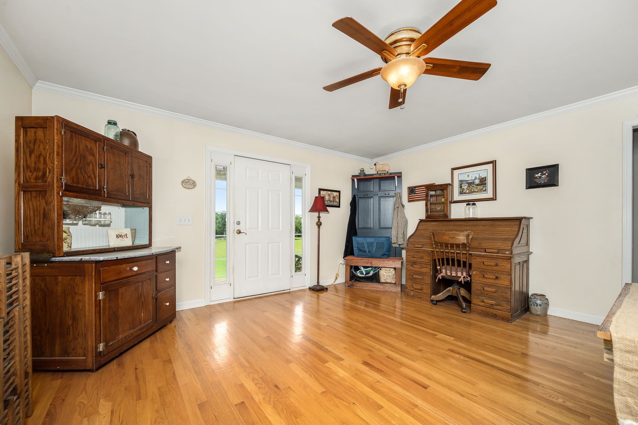 4330 River Lane Milton, TN 37118 - Photo 10 of 44 a view of a workspace with furniture and a kitchen
