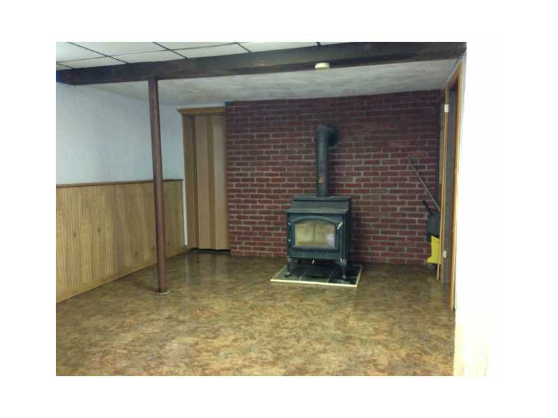 7 Ramble Road Glocester, RI 02857 - Photo 15 of 18 Den/Family/Great Room.